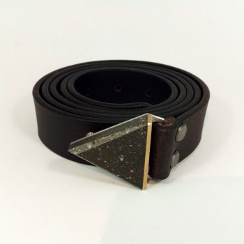 Kožený opasek s přezkou, šíře 3 cm